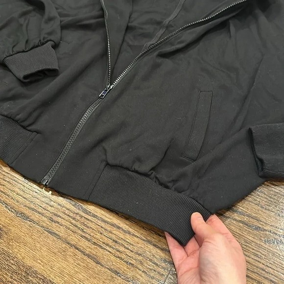 Cabi Style 3731 Chance Bomber Jacket in Black Size S - Picture 6 of 8